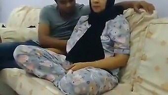 عرض جنسي جماعي مع رانديس بنغلاديشية في ثلاثي - ستة مقاطع!