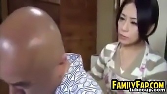 Big Hung Man Has Sex With A Young Japanese Girl