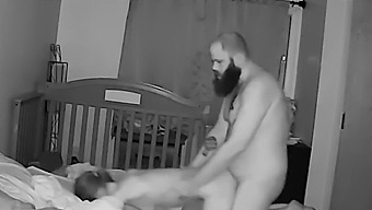 Il Derriere Rotondo Di Bella Continua A Farsi Penetrare