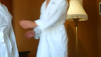 Sex În Saună Cu O Fată Care Iubește Să Fie Futută Tare