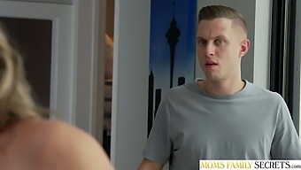 Cory Chase A Molly Little Z Momloveru V Scéně Fantazie O Kroku
