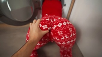 Pov View Of Stepmom Stuck In Washing Machine During Christmas