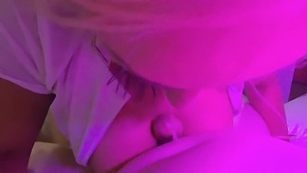 Orlando, A Huncut Nővér, Szopást Kap A Főorvostól, És Beborítja A Spermája